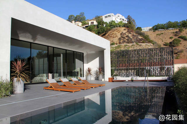 Doheny Estates  Foundation Landscape Design