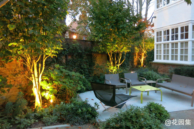 Privacy, Seating and Lush Plantings