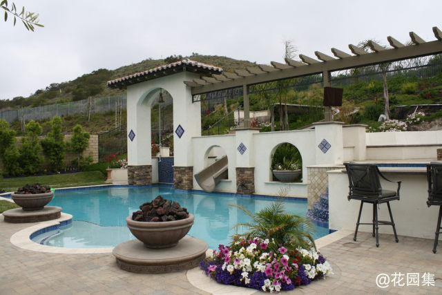 Mediterranean Family Playground